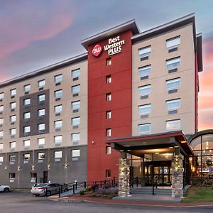 Best Western Plus Landmark Inn Laconia Exterior photo