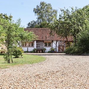 The Old Stables Villa Ashford  Exterior photo