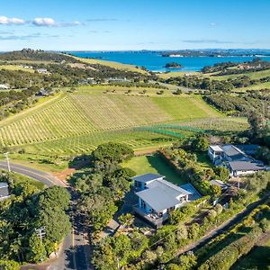 Oneroa Vines And Views- Stay Waiheke Blackpool Exterior photo