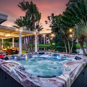 Waterfront Oasis Escape With 7 Seats Hot Tub! Villa Sunrise Exterior photo