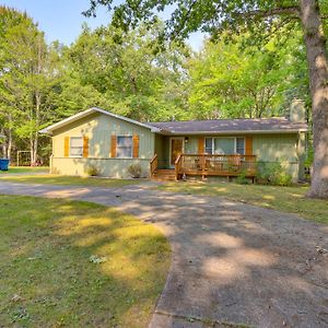 Houghton Lake Cottage Escape With Patio! Exterior photo