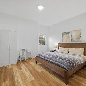 Bloomfield, Shadyside !A Modern And Bright Private Bedroom With Shared Bathroom Schenley Heights Exterior photo