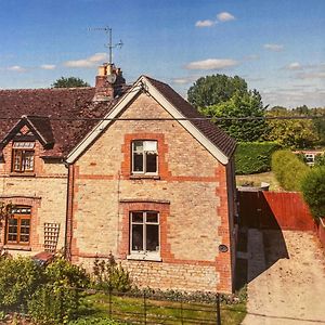 Castle Cottage Mixbury Exterior photo