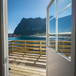 Reine Seaview Cabin Villa Exterior photo