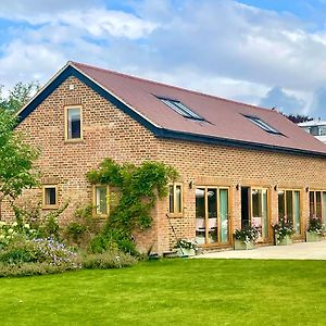 The Pool House Villa Henley-on-Thames Exterior photo