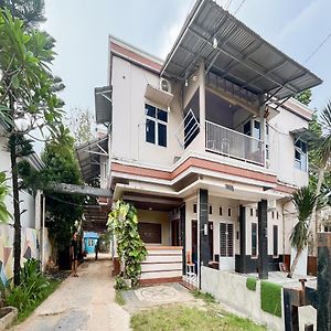 Graha Dirham Mitra Reddoorz Hotel Sekayu Exterior photo