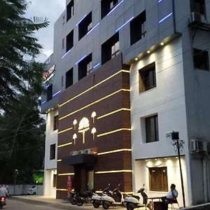 Hotel Ranjeet Akola Exterior photo