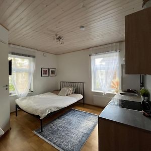 Laura Comfy City Studio Kappeli 8-2 Apartment 29 Near Tallinn Bus Station Airport Exterior photo