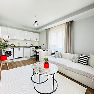 Merkezde 2 Odali Minimalist Ev Apartment Ciftlik  Exterior photo