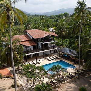 Coconuco Beach Palomino Hotel Exterior photo