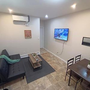 Cozy And Chic 2Br Apartment Mins To Nyc Jersey City Exterior photo