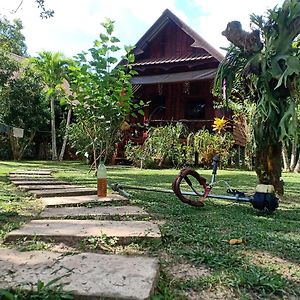 Friendly Koh Jum Hotel Exterior photo