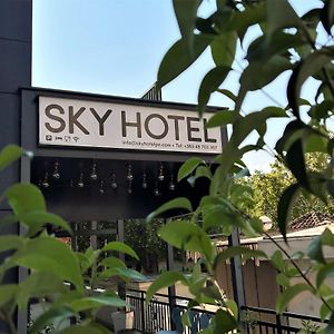 Sky Hotel Prizren Exterior photo