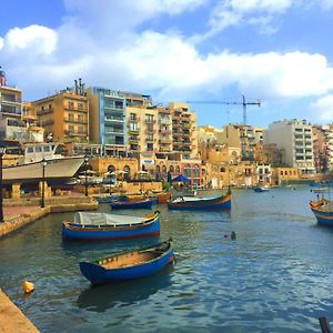 Room In Traditional Townhouse Sliema Exterior photo