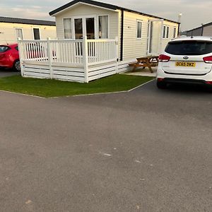 Christines Caravan J28 Hotel Kinmel Bay Exterior photo