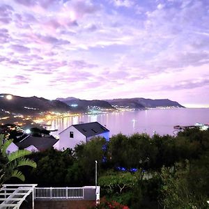 Bay Beach Vista-Two Suites With Deck And Sea Views Simon's Town Exterior photo