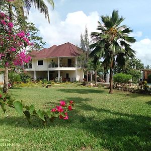 Villa Black Pearl - New Private Villa Diani Beach Exterior photo