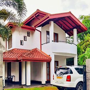 The Beach House Negombo Villa Exterior photo