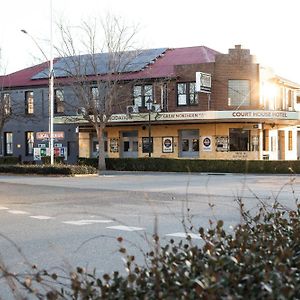 Courthouse Hotel Boorowa Exterior photo