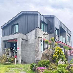 Jeju Gamsung De Aewol Pension Exterior photo