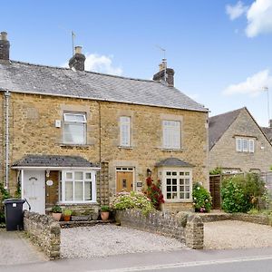 Dolls Cottage Bourton-on-the-Water Exterior photo