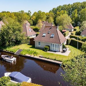 Detached Bungalow With 2 Bathrooms, In The Middle Of Nature Earnewald Exterior photo