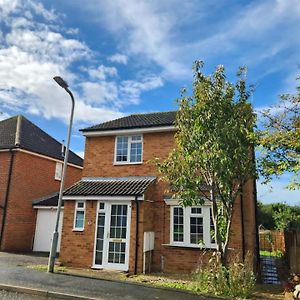 4 Bedroom Home In Buckingham Exterior photo