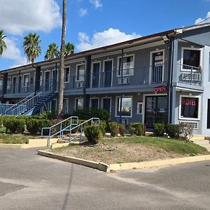 Deluxe Inn Airport McAllen Exterior photo