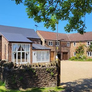 Pear Tree Barns Apartment Rangeworthy Exterior photo