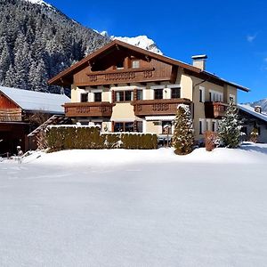 Haus Bergfreund Apartment Sankt Leonhard im Pitztal Exterior photo