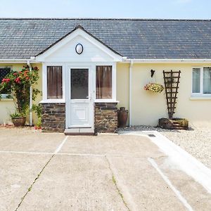 Little Coombe Villa Ashbury  Exterior photo