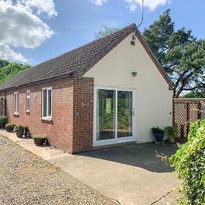 The Conifers Villa Hevingham Exterior photo