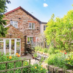 Mirfield Villa Newbiggin  Exterior photo