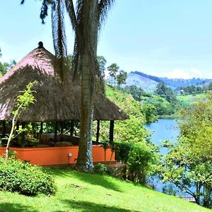 Bahundu Safari Lodge Fort Portal Exterior photo