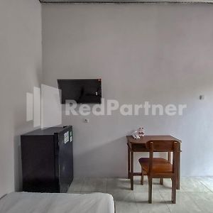 Janoko Guesthouse Syariah Redpartner Rembang Exterior photo