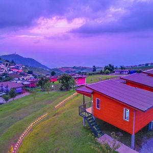 Rai Saeng Tawan At Phu Thap Buek Hotel Lom Kao Exterior photo