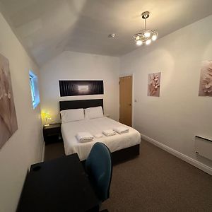 Stunning Birmingham City Center Apartment - Sleeps 4 - Free Parking, Netflix, Prime, Disney Exterior photo