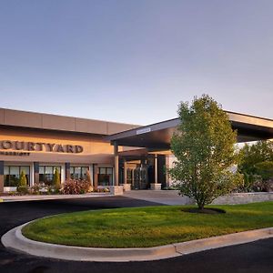 Courtyard Chicago Highland Park/Northbrook Hotel Exterior photo