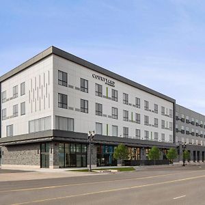 Courtyard By Marriott Lansing Downtown Hotel Exterior photo