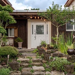 Jeju Wooden Attic Pension Exterior photo