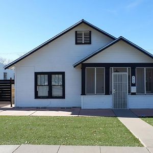 Bricklight District Modern Cottage Albuquerque Exterior photo