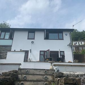 Mountain View Villa Nantgarw Exterior photo