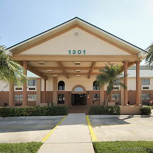 Americas Best Value Inn Pharr Exterior photo