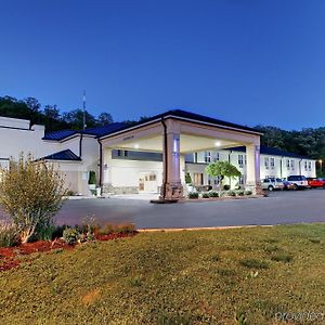 Holiday Inn Express Hurricane Mills Waverly, An Ihg Hotel Exterior photo