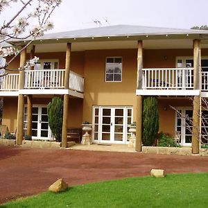 Erravilla Country Estate Spa Suite Accommodation Cowaramup Exterior photo