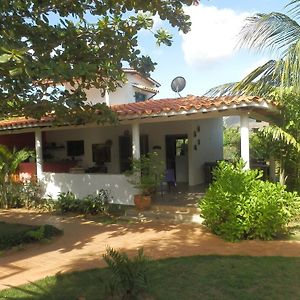 Posada Casa Las Trinitarias Hotel Paraguachi Exterior photo