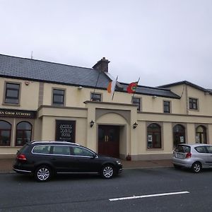 Achill Sound Hotel - Ostan Ghob A'Choire Exterior photo