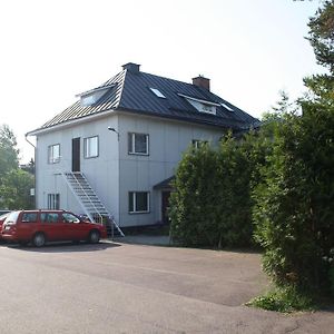 Gaesthem Kronan Bed & Breakfast Mariehamn Exterior photo