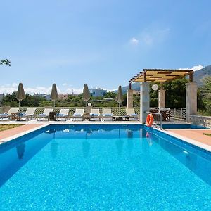 Saridakis Villa, A Multi-Generational Retreat, By Thinkvilla Roussospition Exterior photo