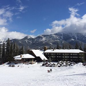 The Griz Inn By Park Vacation Management Fernie Exterior photo